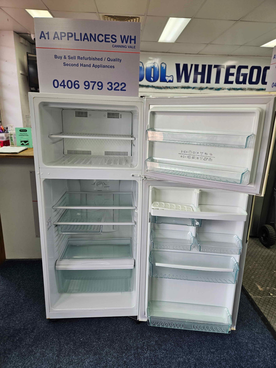 Westinghouse 420L Top Mount Fridge Freezer / RJ422V A1 Appliances Jo