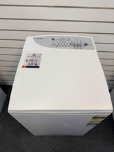 Load image into Gallery viewer, Fisher & Paykel GW612 6.5kg Top Load Washing Machine