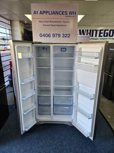 Hisense 610L Side by Side Fridge Freezer / HR6SBSFF610SW