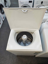 Load image into Gallery viewer, Fisher &amp; Paykel 5.5KG Top Load Washer / MW512