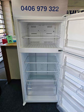 Load image into Gallery viewer, Kelvinator 536L Top Mount Fridge Freezer / KTM5402