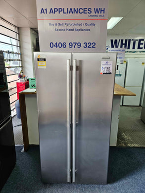 Westinghouse 606L Side By Side Fridge Freezer / WSE6100SA