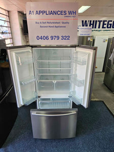 Westinghouse 510L French Door Fridge Freezer Silver / WHE5200 (Light Not Working)