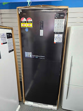 Load image into Gallery viewer, BRAND NEW!!! Chiq 380L Hybrid Fridge or Freezer / CSH379NBSL3