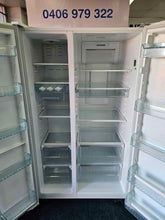 Load image into Gallery viewer, Westinghouse 700L Double Door Fridge Freezer Silver / WSE7000WF