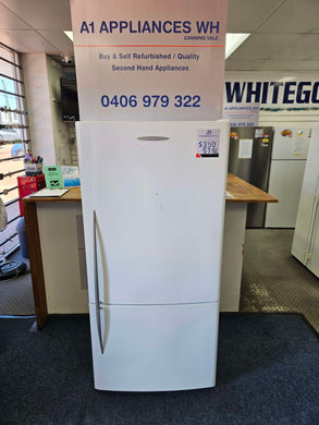 Fisher & Paykel 519L Bottom Mount Fridge Freezer / E522B