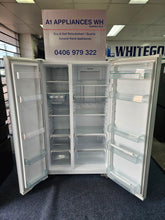 Load image into Gallery viewer, Westinghouse 700L Double Door Fridge Freezer Silver / WSE7000WF