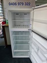 Load image into Gallery viewer, Hisense 424L Top Mount Fridge Freezer / HRTF424
