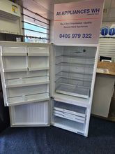Load image into Gallery viewer, Fisher &amp; Paykel 519L Bottom Mount Fridge Freezer / E522B