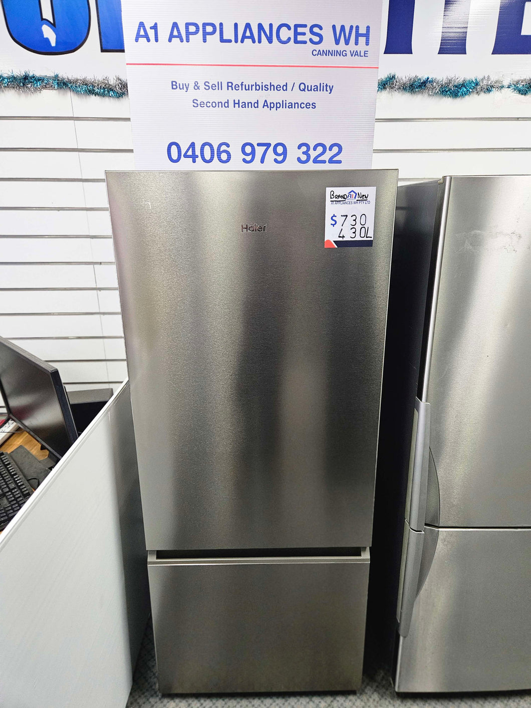 NEAR NEW!!! Haier 430L Bottom Mount Fridge Freezer / HRF420BS