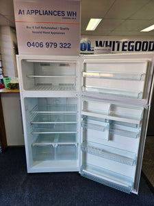 Westinghouse 520L Top Mount Fridge Freezer / WTM5200WB