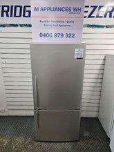 Load image into Gallery viewer, Fisher &amp; Paykel 519L Bottom Mount Fridge Freezer / E522B