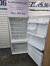Load image into Gallery viewer, Fisher &amp; Paykel 519L Bottom Mount Fridge Freezer / E522B