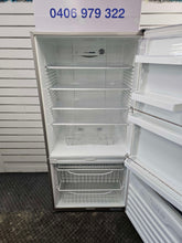 Load image into Gallery viewer, Fisher &amp; Paykel 519L Bottom Mount Fridge Freezer / E522B