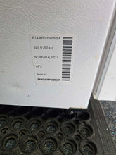Load image into Gallery viewer, Samsung 469L Top Mount Fridge / SR468MW