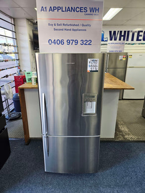 ON SPECIAL!!!Fisher & Paykel 519L Bottom Mount Fridge Freezer / E522B