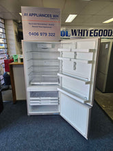 Load image into Gallery viewer, ON SPECIAL!!!Fisher &amp; Paykel 519L Bottom Mount Fridge Freezer / E522B