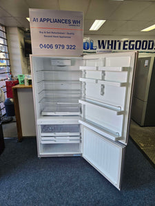 ON SPECIAL!!!Fisher & Paykel 519L Bottom Mount Fridge Freezer / E522B