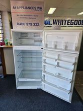 Load image into Gallery viewer, Fisher &amp; Paykel 517L Top Mount Fridge Freezer / E521T