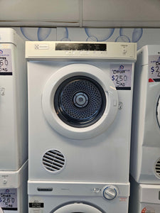 Electrolux 5kg Front Load Dryer / EDV505