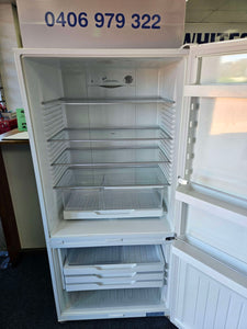 Fisher & Paykel 519L Bottom Mount Fridge Freezer / E522B