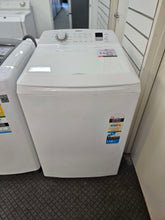 Load image into Gallery viewer, Simpson 9KG Top Load Washer / SWT9043