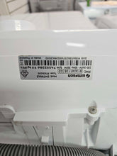 Load image into Gallery viewer, Simpson 9KG Top Load Washer / SWT9043