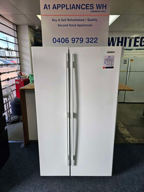 ON SPECIAL!!! Westinghouse 700L French Door Fridge Freezer / WSE7000WA