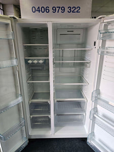 ON SPECIAL!!! Westinghouse 700L French Door Fridge Freezer / WSE7000WA