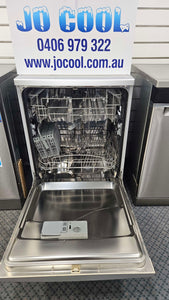 Delonghi Free Standing Silver Dishwasher Silver