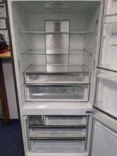 Load image into Gallery viewer, Electrolux 528L Bottom Mount Fridge Silver