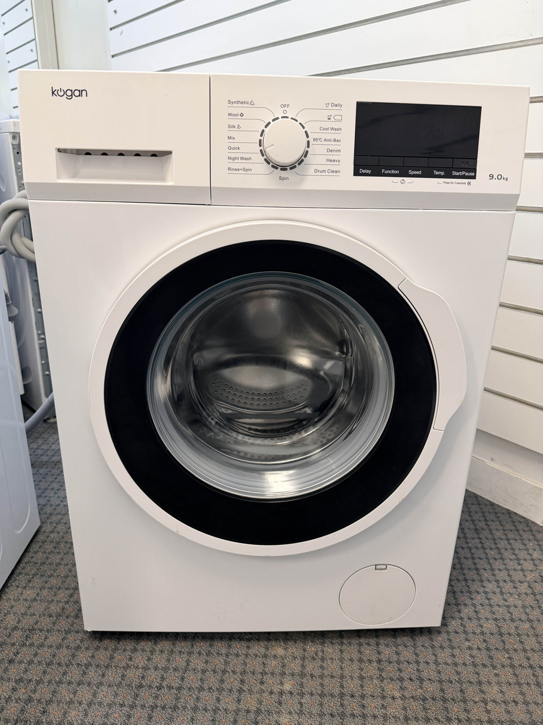Kogan KAGFLWASH9A 9kg Front Load Washing Machine