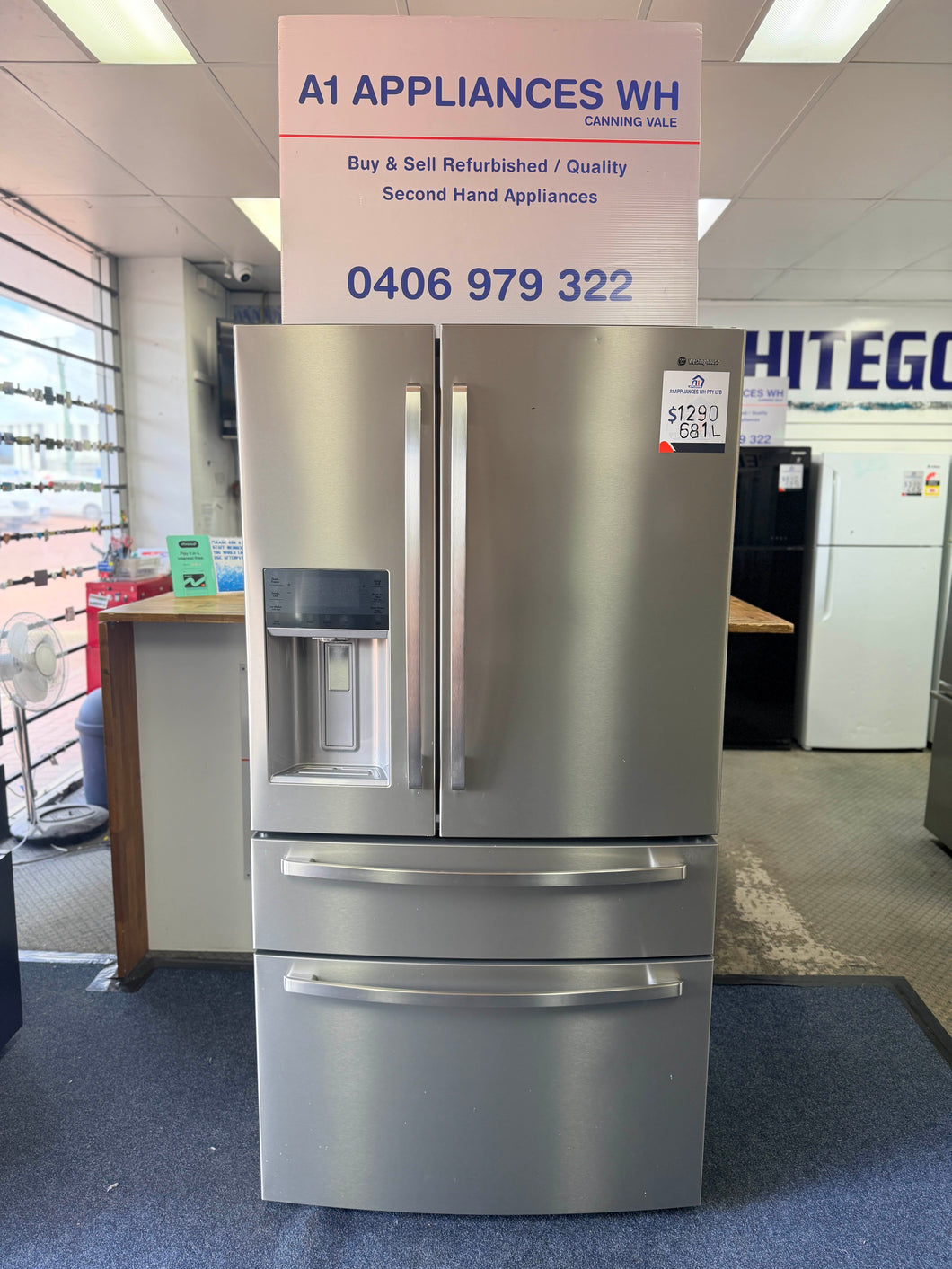 Westinghouse WHE6874SA 609L French Door Refrigerator