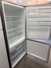Load image into Gallery viewer, Westinghouse WBE5314SA 528L Bottom Mount Refrigerator