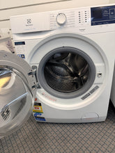Load image into Gallery viewer, Electrolux EWF7524CDWA 7.5 kg Front Load Washing Machine