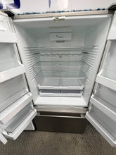 Load image into Gallery viewer, Fisher &amp; Paykel RF610A 569 L French‑Door Fridge – Silver, ActiveSmart