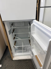 Load image into Gallery viewer, (Brand New!! ) Esatto ETM236W 236 L Top-Mount Fridge – White