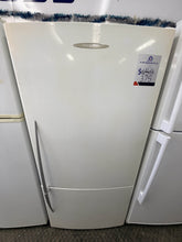 Load image into Gallery viewer, Fisher &amp; Paykel E522B 519-Litre Bottom Mount Refrigerator