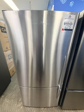 Load image into Gallery viewer, Fisher &amp; Paykel E522B 519-Litre Bottom-Mount Refrigerator – Stainless Steel