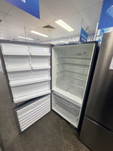 Load image into Gallery viewer, Fisher &amp; Paykel E522B 519-Litre Bottom-Mount Refrigerator – Stainless Steel