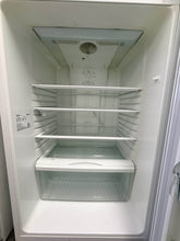 Load image into Gallery viewer, Westinghouse RJ422V‑R 420L Top‑Mount Fridge Freezer