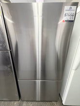 Load image into Gallery viewer, Fisher &amp; Paykel RF522BRPX6 494L Bottom-Mount Fridge