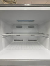 Load image into Gallery viewer, Hisense HR6TFF527SD 527L Top Mount Refrigerator – Stainless Steel