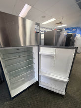 Load image into Gallery viewer, Fisher &amp; Paykel E521T 517 L Top Mount Refrigerator