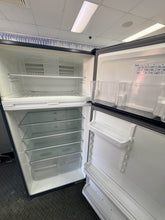 Load image into Gallery viewer, Fisher &amp; Paykel E521T 517 L Top Mount Refrigerator