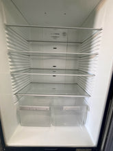 Load image into Gallery viewer, Fisher &amp; Paykel E521T 517 L Top Mount Refrigerator