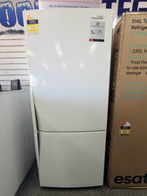 Load image into Gallery viewer, Westinghouse WBM4300WB-R 430 L Bottom Mount Refrigerator
