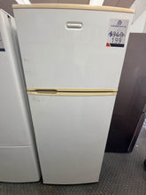 Load image into Gallery viewer, Simpson SR390C-R 393 L Top Mount Refrigerator