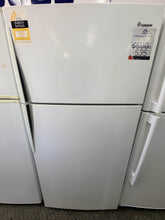Load image into Gallery viewer, Westinghouse WTM5200WB-R 520 L Top Mount Refrigerator
