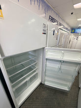 Load image into Gallery viewer, Westinghouse WTM5200WB-R 520 L Top Mount Refrigerator